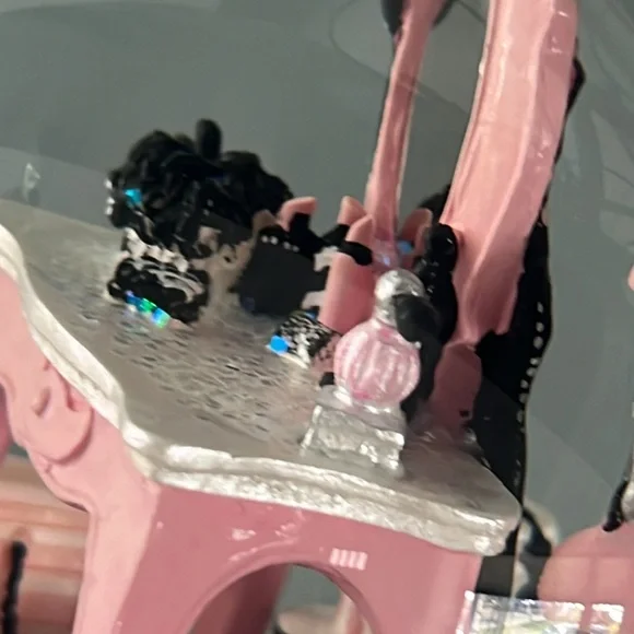 Victoria's Secret Vintage Musical Globe - Picture 15 of 17